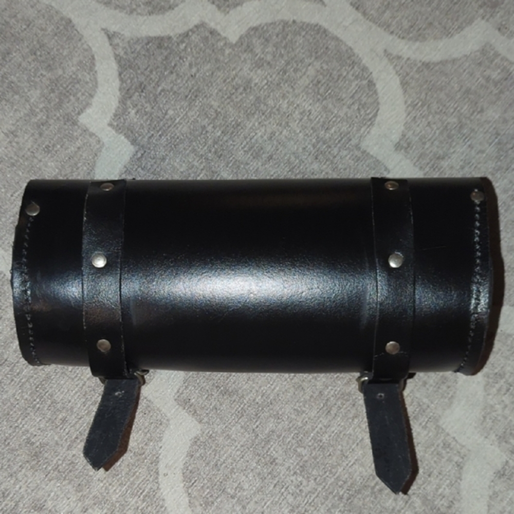 Black Leather Motorcycle Saddle Bag - Picture 5 of 8